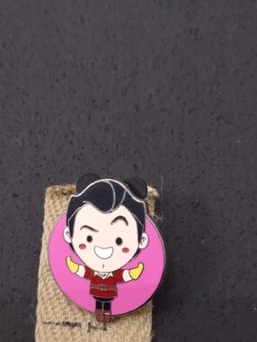 Disney New Never Attached To PIN BOARD   World Of Evil Mystery Pin (Gaston)1inch